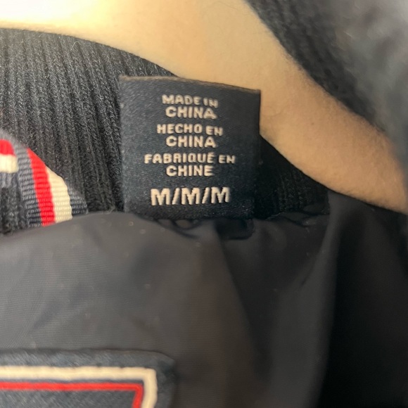 Tommy Hilfiger Navy Puffer Coat Size M - Picture 8 of 11